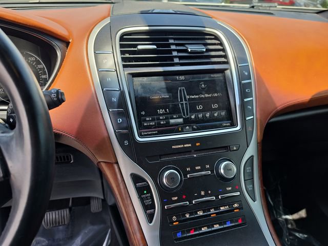 Used 2016 Lincoln MKX Black Label w/ Technology Package FWD image 23