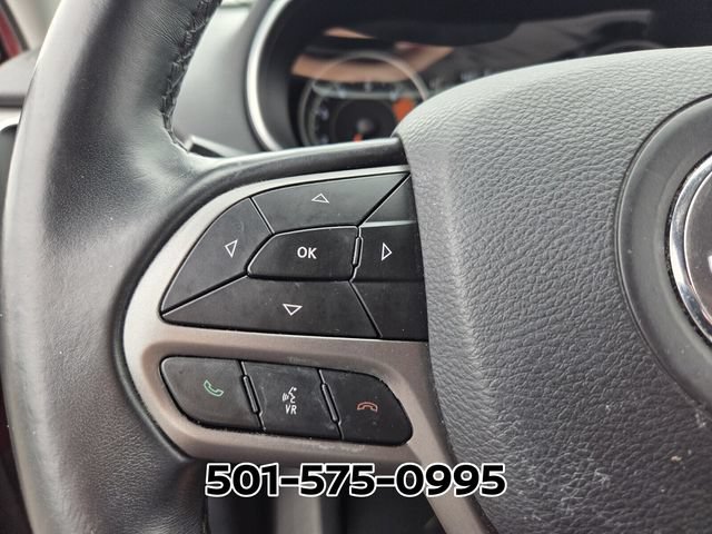 Used 2019 Jeep Cherokee Latitude Plus FWD image 24