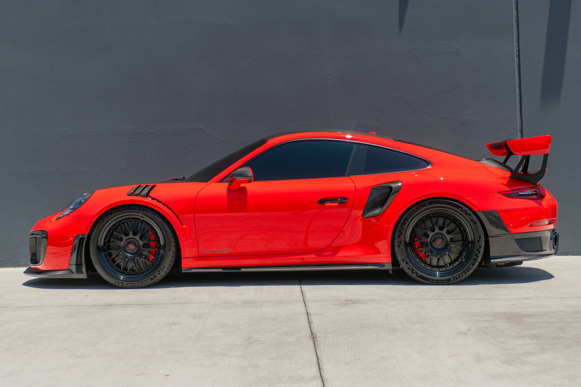 Used 2018 Porsche 911 GT2 RS RWD image 2