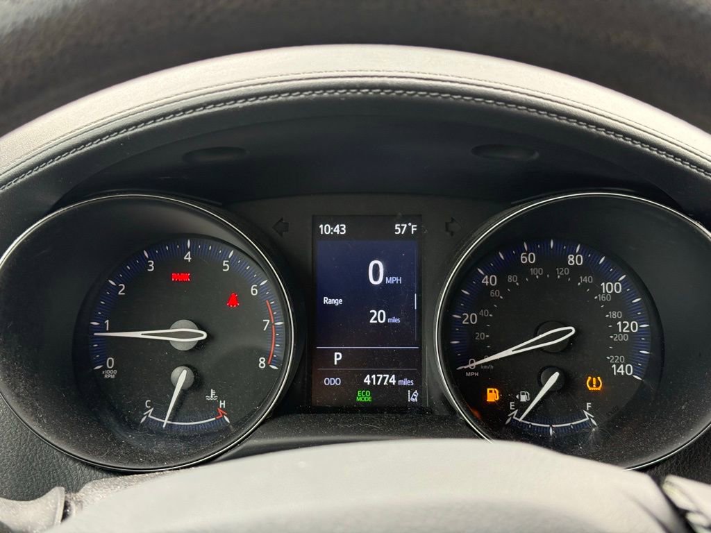 Used 2021 Toyota C-HR LE FWD image 10