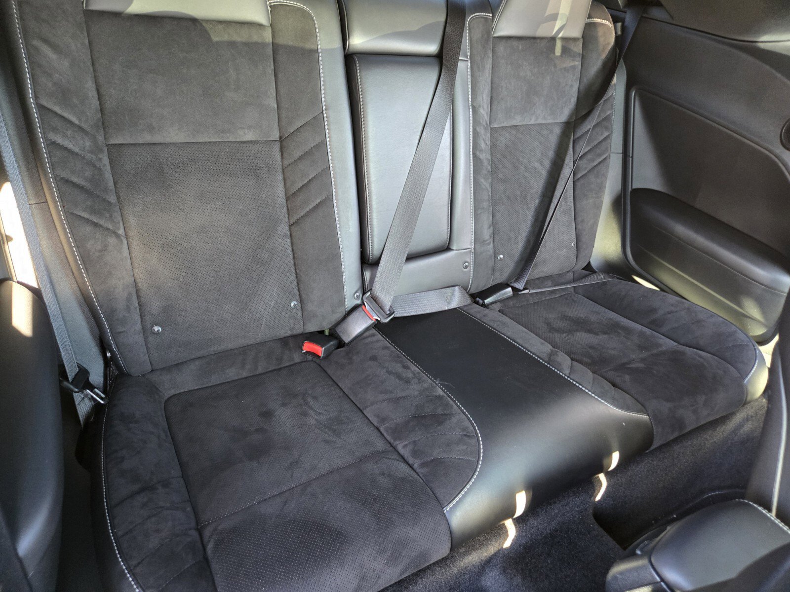 Used 2015 Dodge Challenger SRT Hellcat image 14