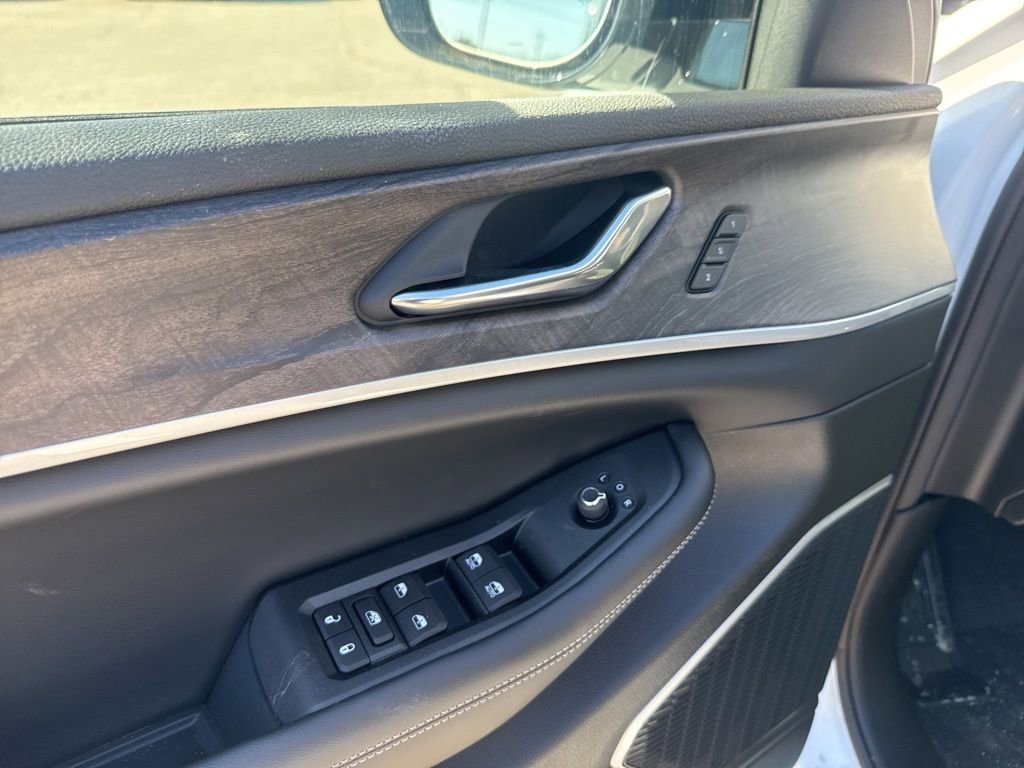 New 2026 Jeep Grand Cherokee Limited AWD/4WD image 21