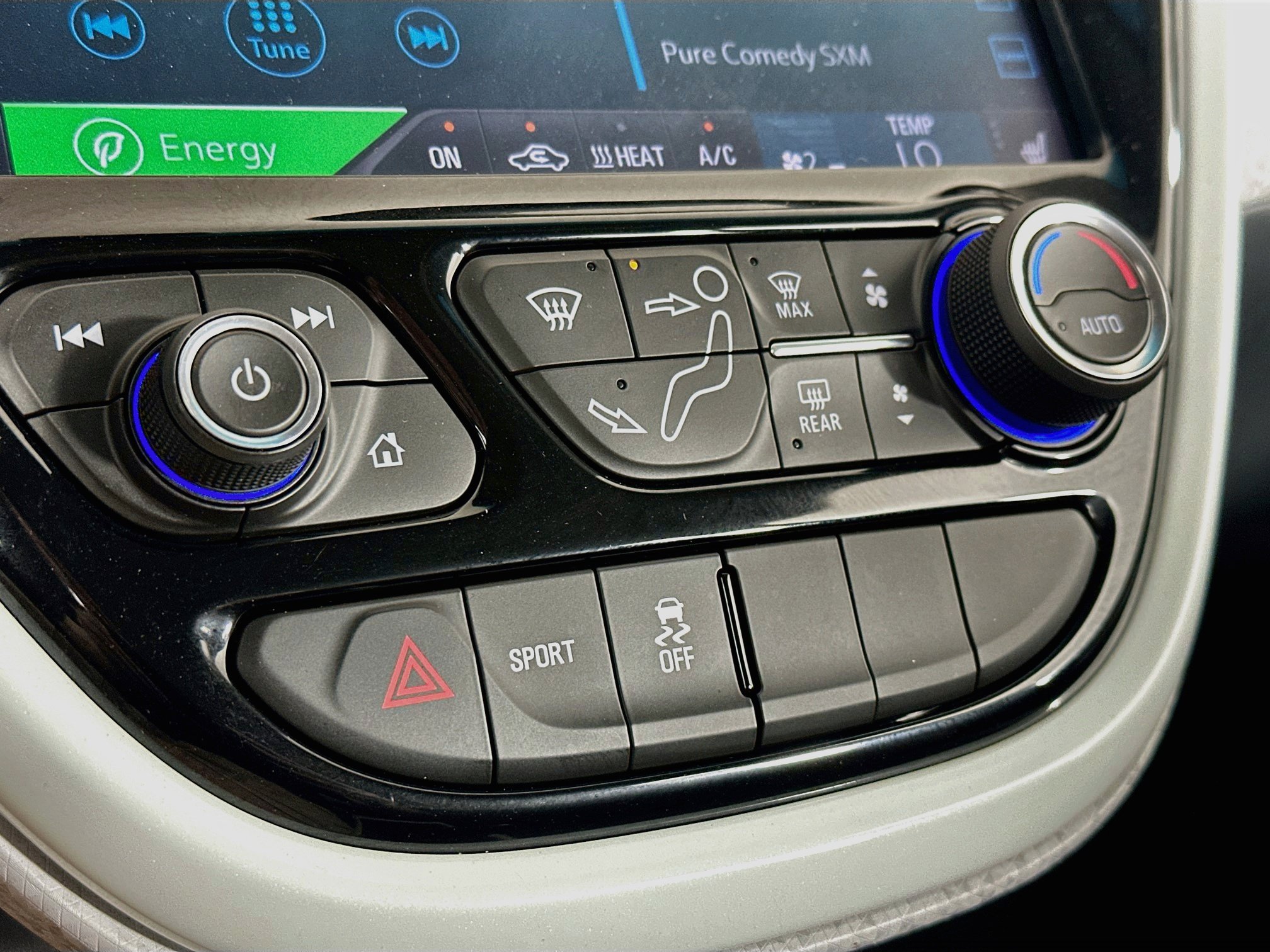Used 2020 Chevrolet Bolt LT FWD image 23