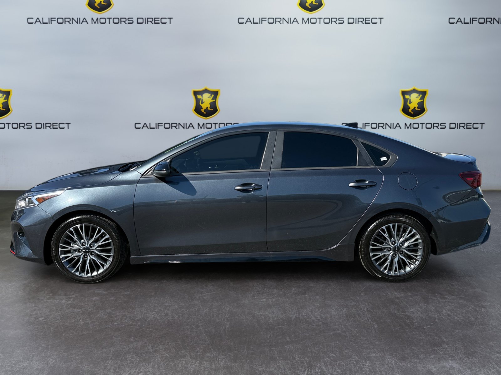 Used 2022 Kia Forte GT-Line w/ GT-Line Technology Package FWD image 2
