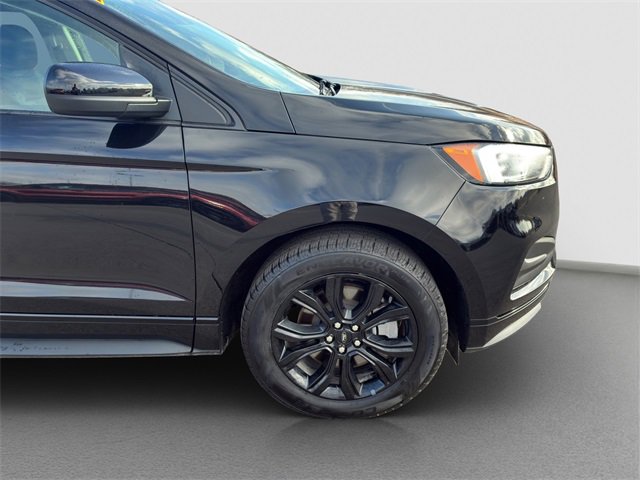 Used 2024 Ford Edge SE w/ Black Appearance Package image 23