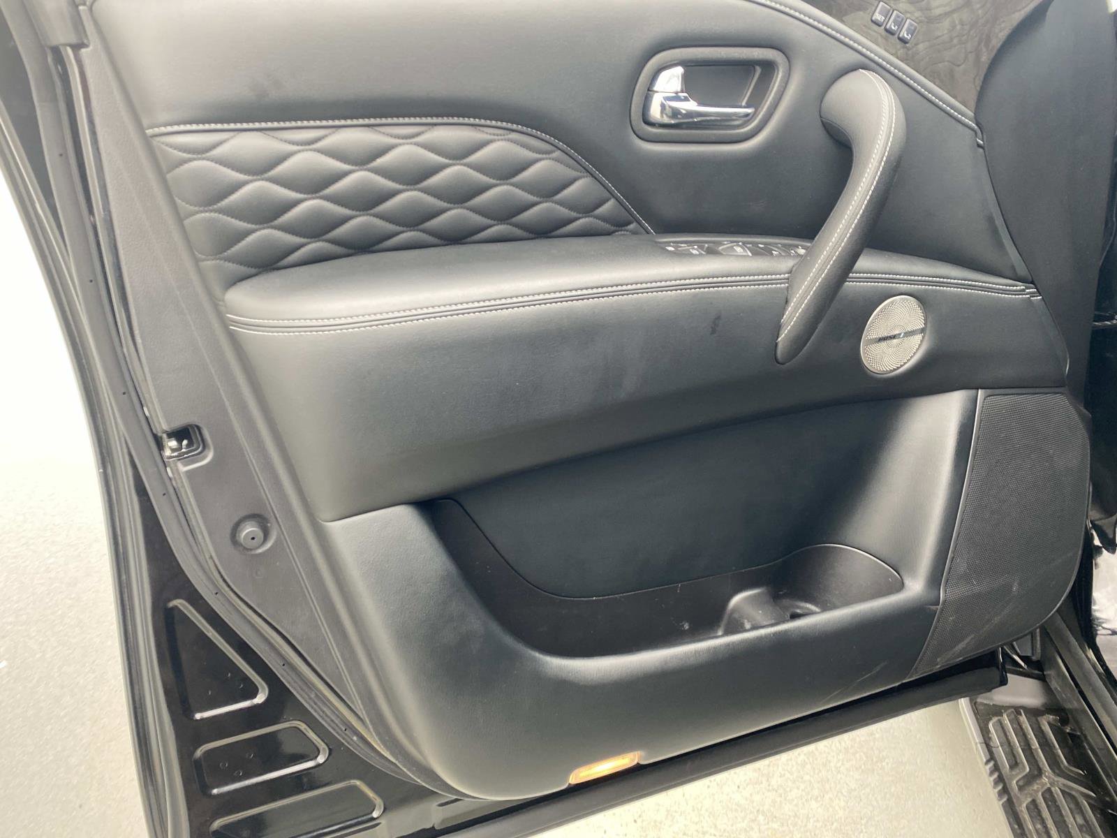 Used 2021 INFINITI QX80 Sensory w/ All-Season Package image 17