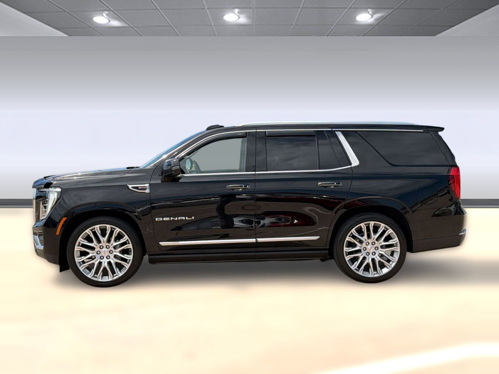 Used 2025 GMC Yukon Denali w/ Denali Reserve Package image 2