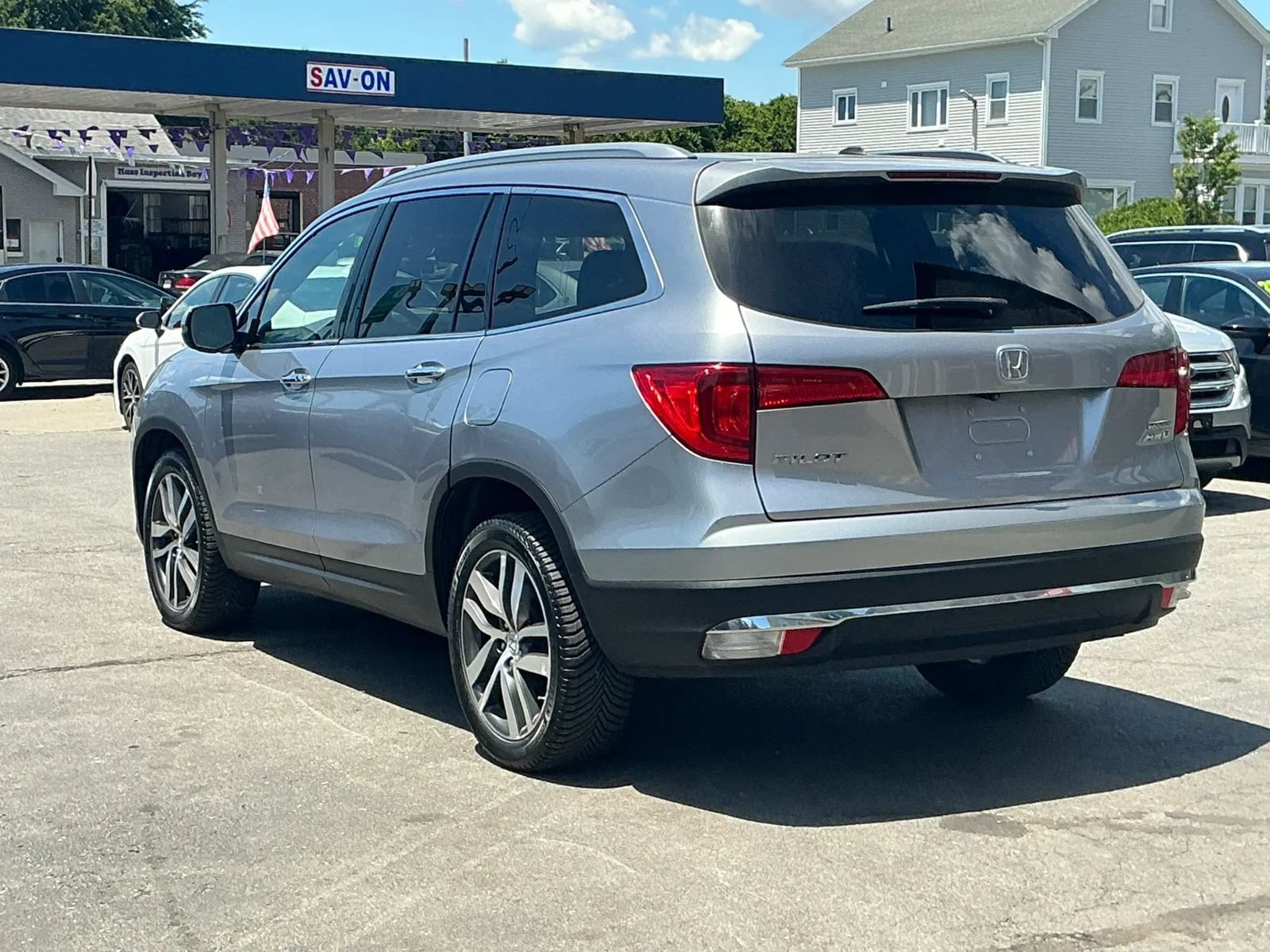 Used 2016 Honda Pilot Touring image 6