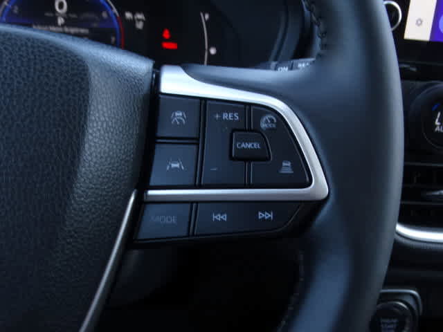 Used 2025 Toyota Grand Highlander FWD image 36