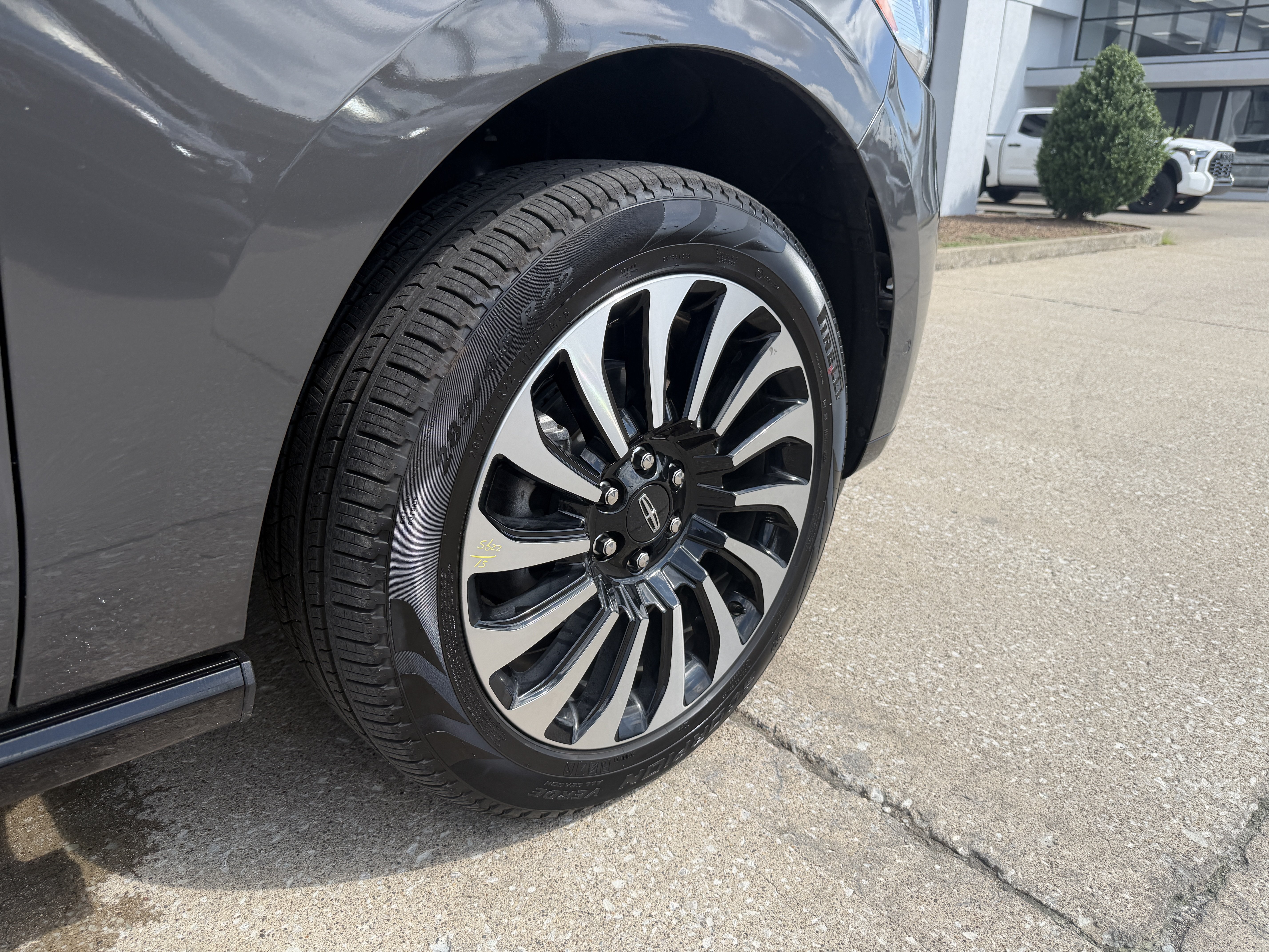 Used 2024 Lincoln Navigator L Black Label AWD/4WD image 21