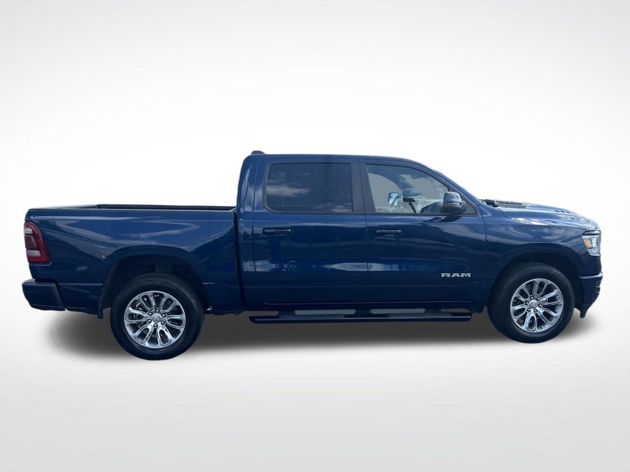 Used 2023 RAM 1500 Laramie AWD/4WD image 7