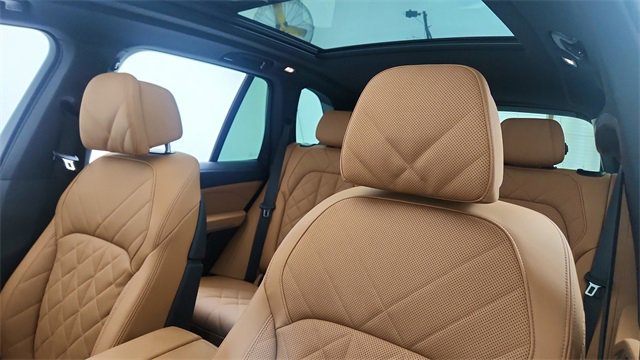 Used 2025 BMW X5 sDrive40i w/ M Sport Package image 34