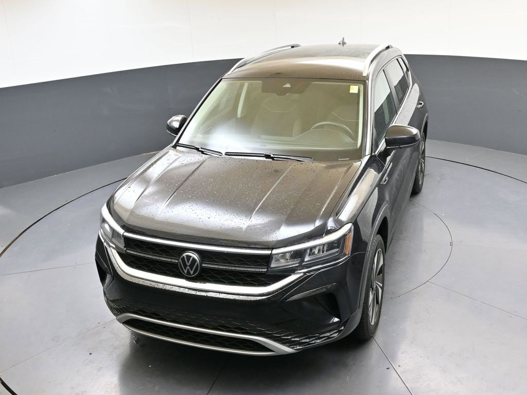 Certified 2024 Volkswagen Taos SE image 45