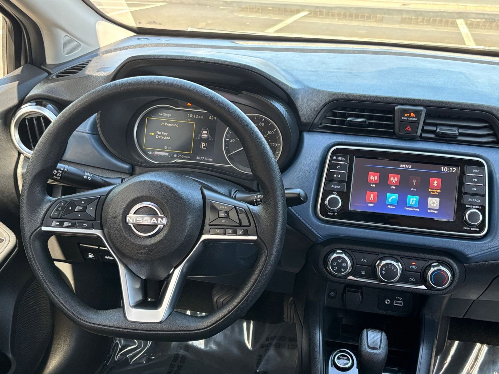 Used 2025 Nissan Versa SV image 34