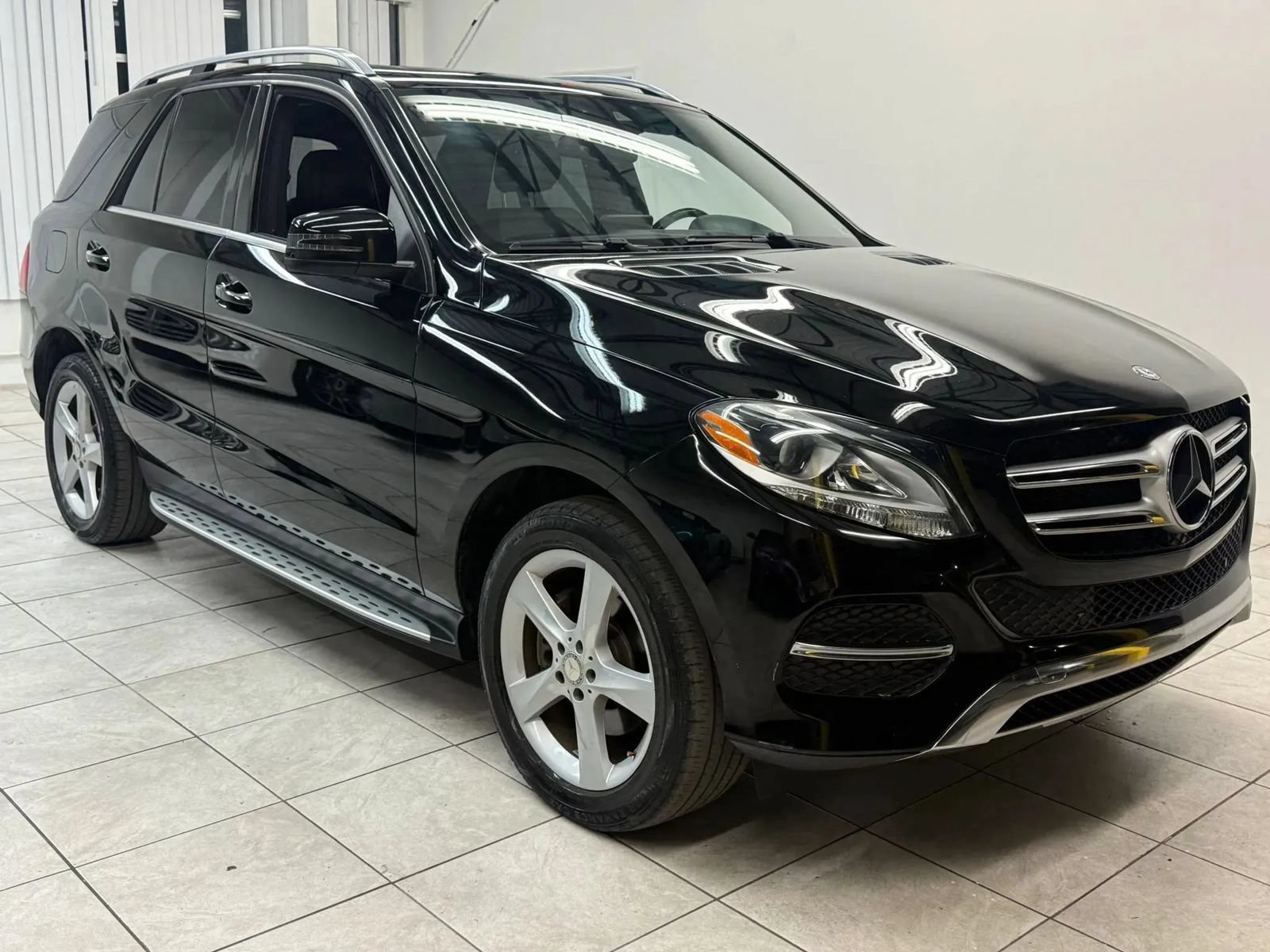 Used 2016 Mercedes-Benz GLE 350 w/ Premium Package image 1