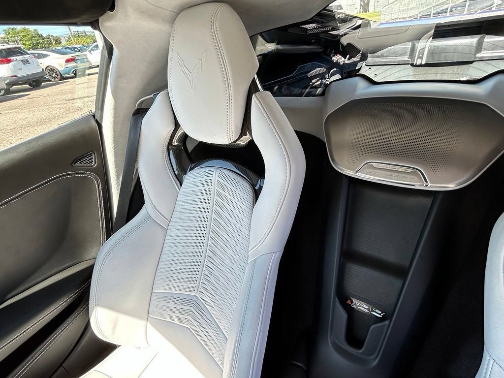 Used 2025 Chevrolet Corvette Stingray Premium Cpe w/ 3LT RWD image 12