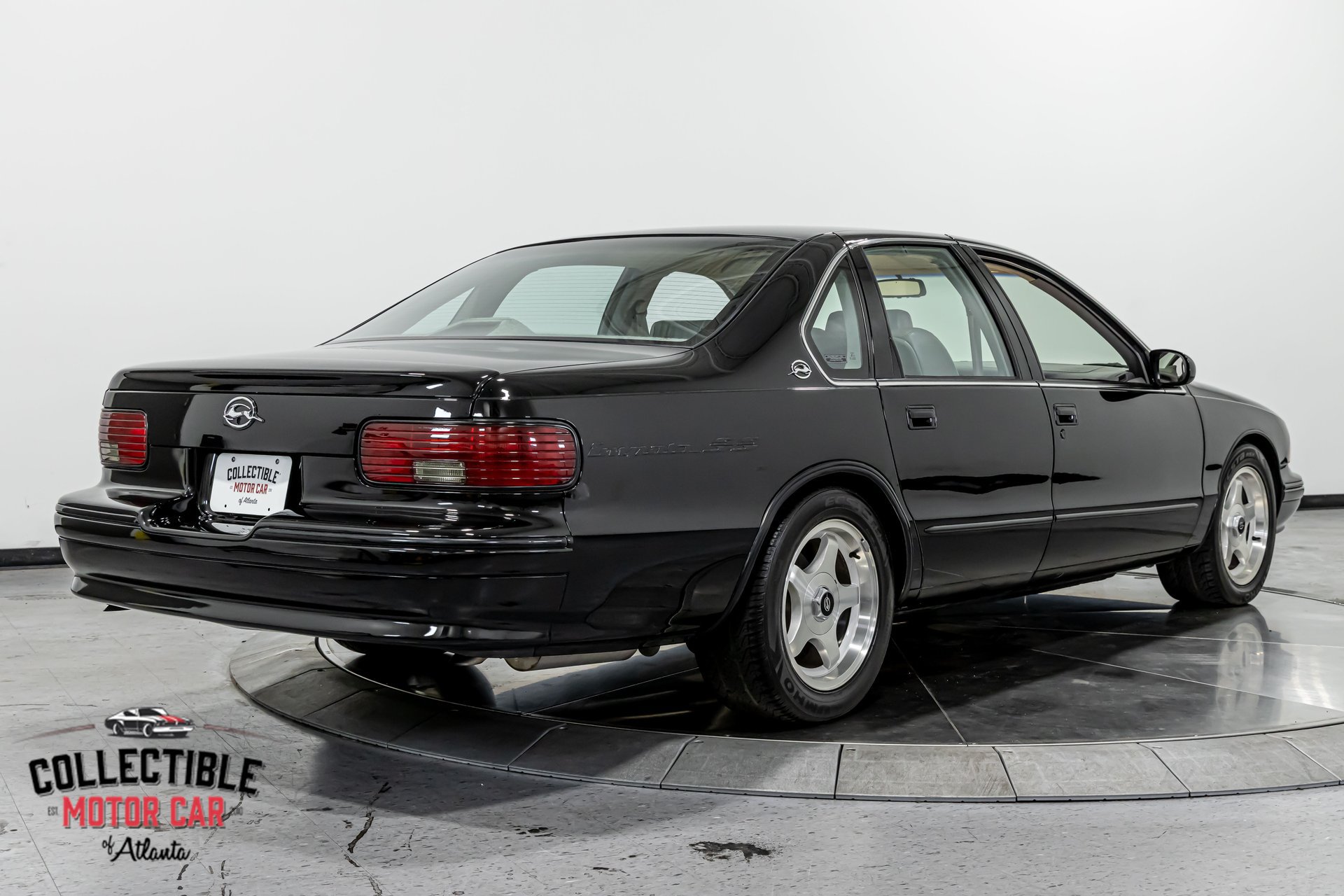 Used 1996 Chevrolet Impala SS RWD image 20
