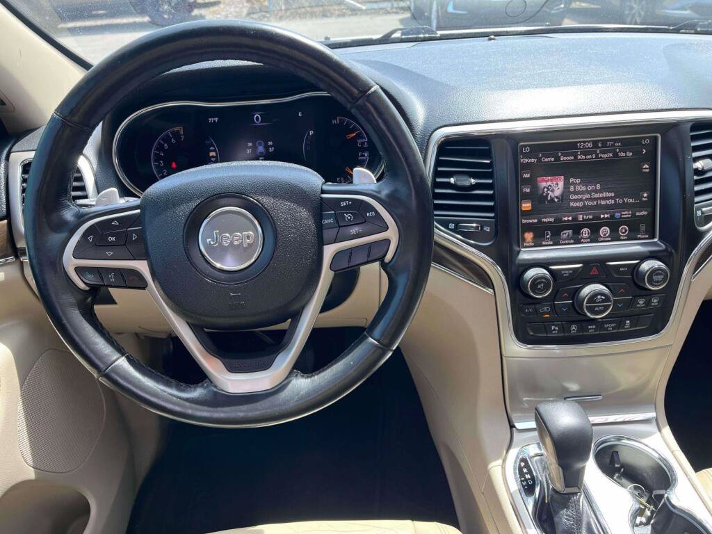 Used 2016 Jeep Grand Cherokee Limited AWD/4WD image 2