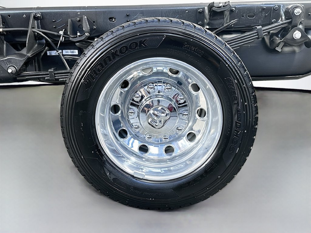 New 2026 RAM 5500 Tradesman w/ Chrome Appearance Group AWD/4WD image 16