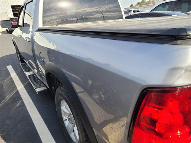 Used 2021 RAM 1500 Classic SLT image 9