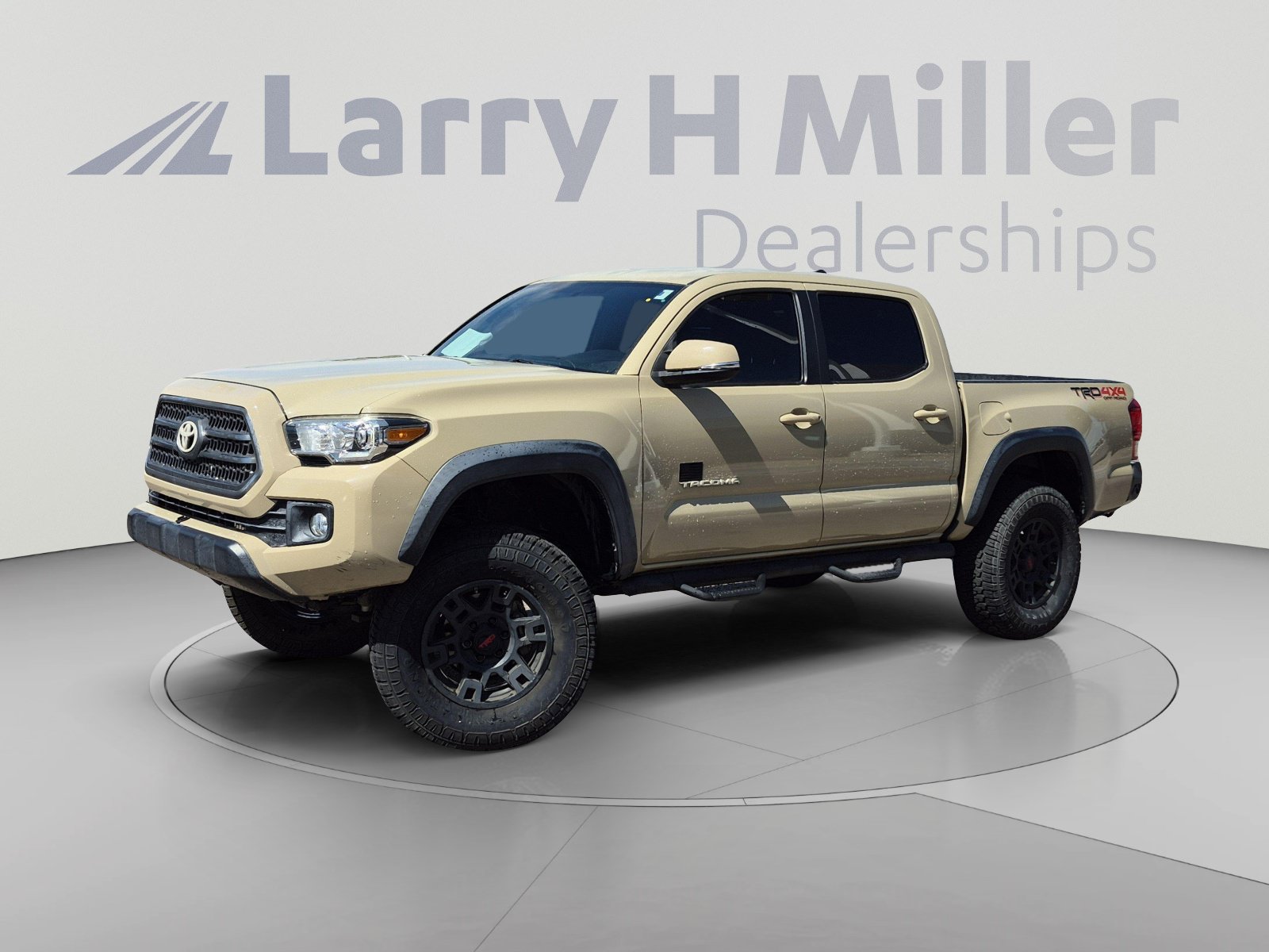 Used 2017 Toyota Tacoma TRD Off-Road w/ Tow Package (A/T) AWD/4WD image 1