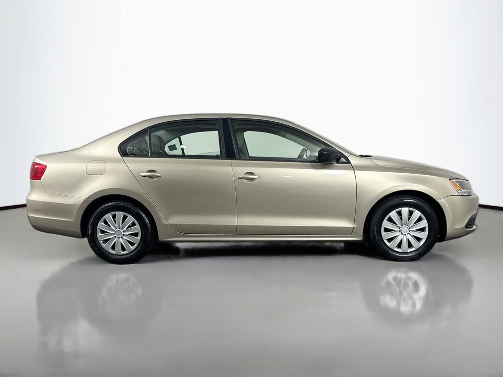 Used 2014 Volkswagen Jetta S image 4