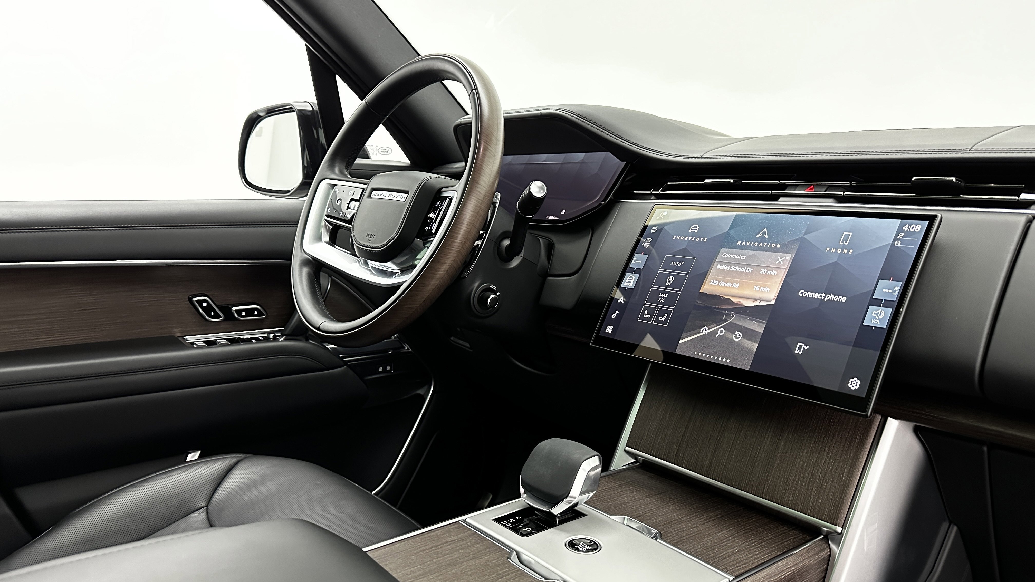 Used 2025 Land Rover Range Rover Long Wheelbase SE image 36