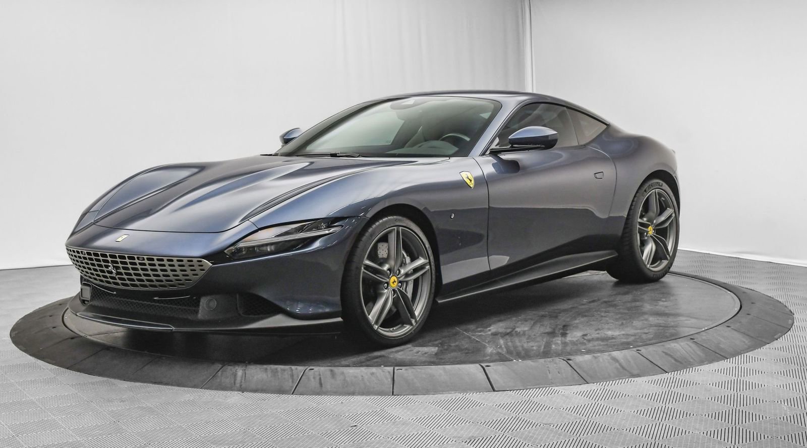 Certified 2022 Ferrari Roma image 4