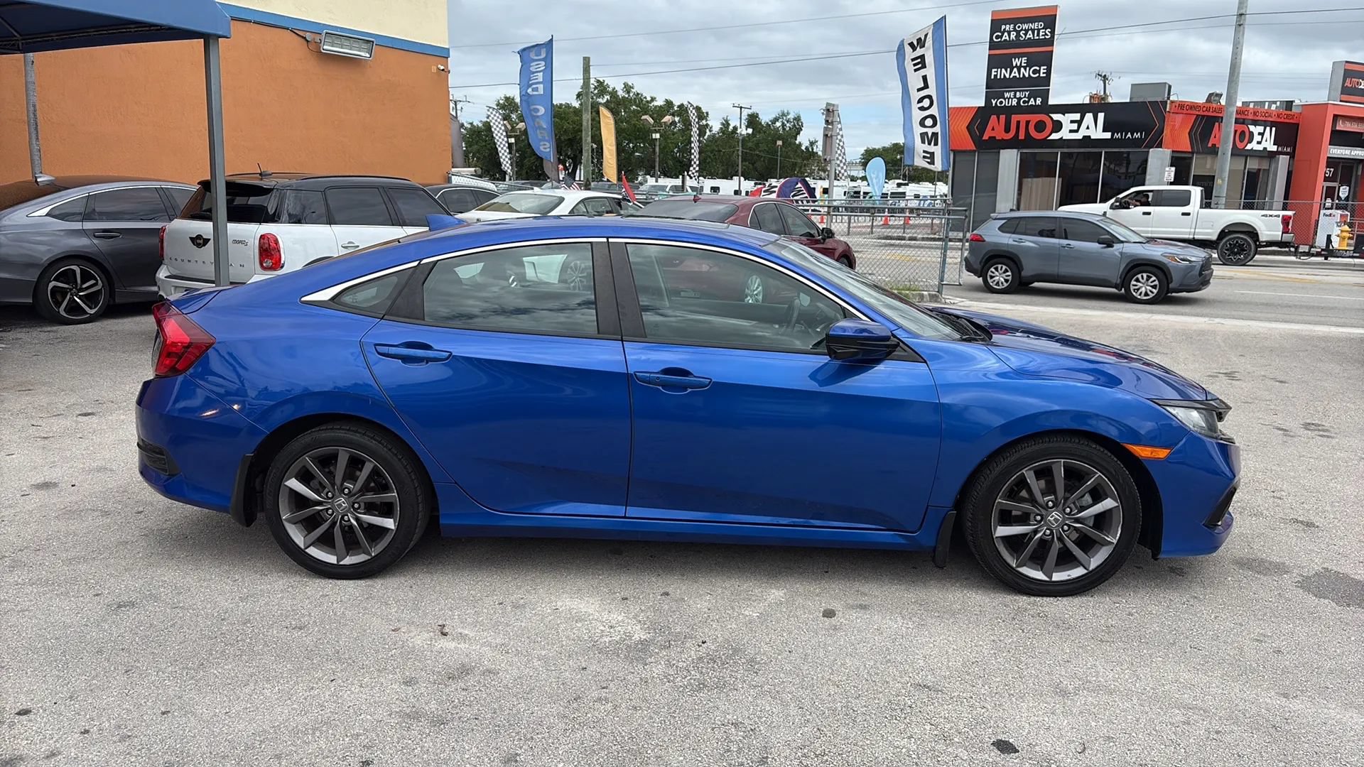 Used 2020 Honda Civic EX image 4
