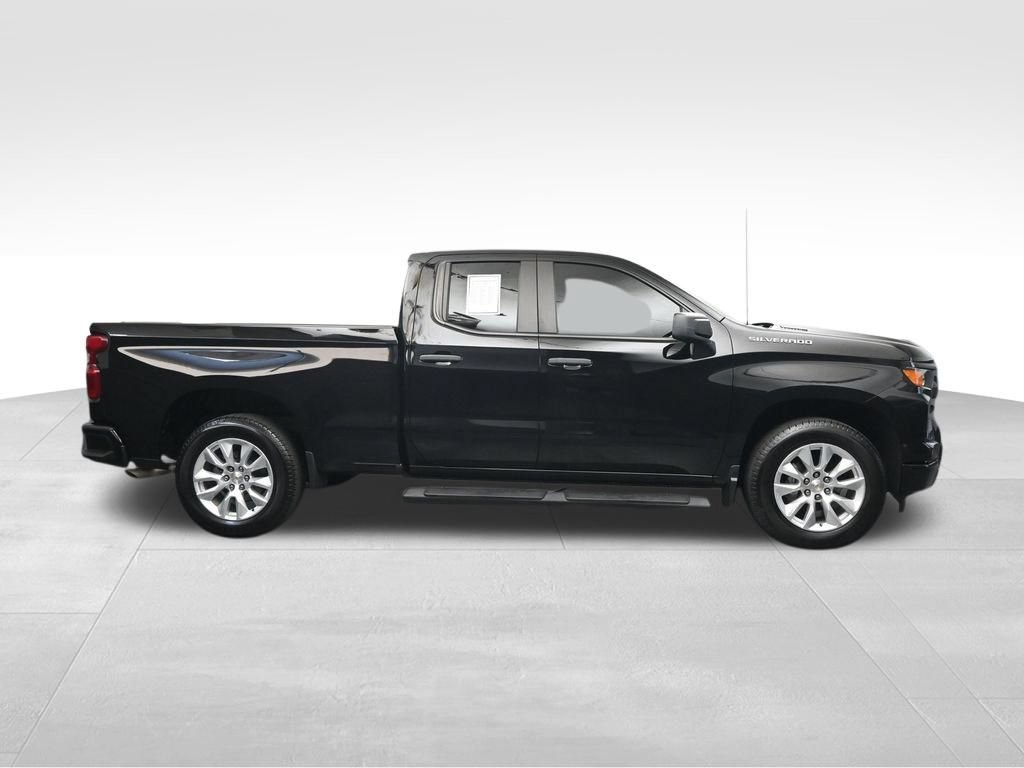 Used 2025 Chevrolet Silverado 1500 Custom RWD image 6