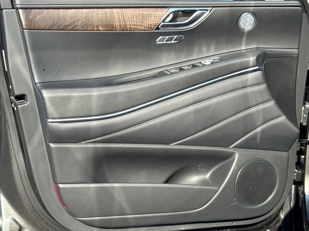 Used 2025 Genesis GV80 2.5T Select image 10