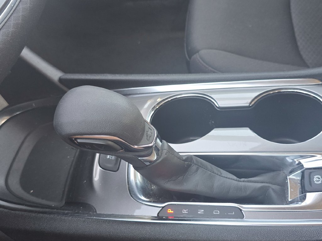 Used 2025 Chevrolet Malibu LT FWD image 33