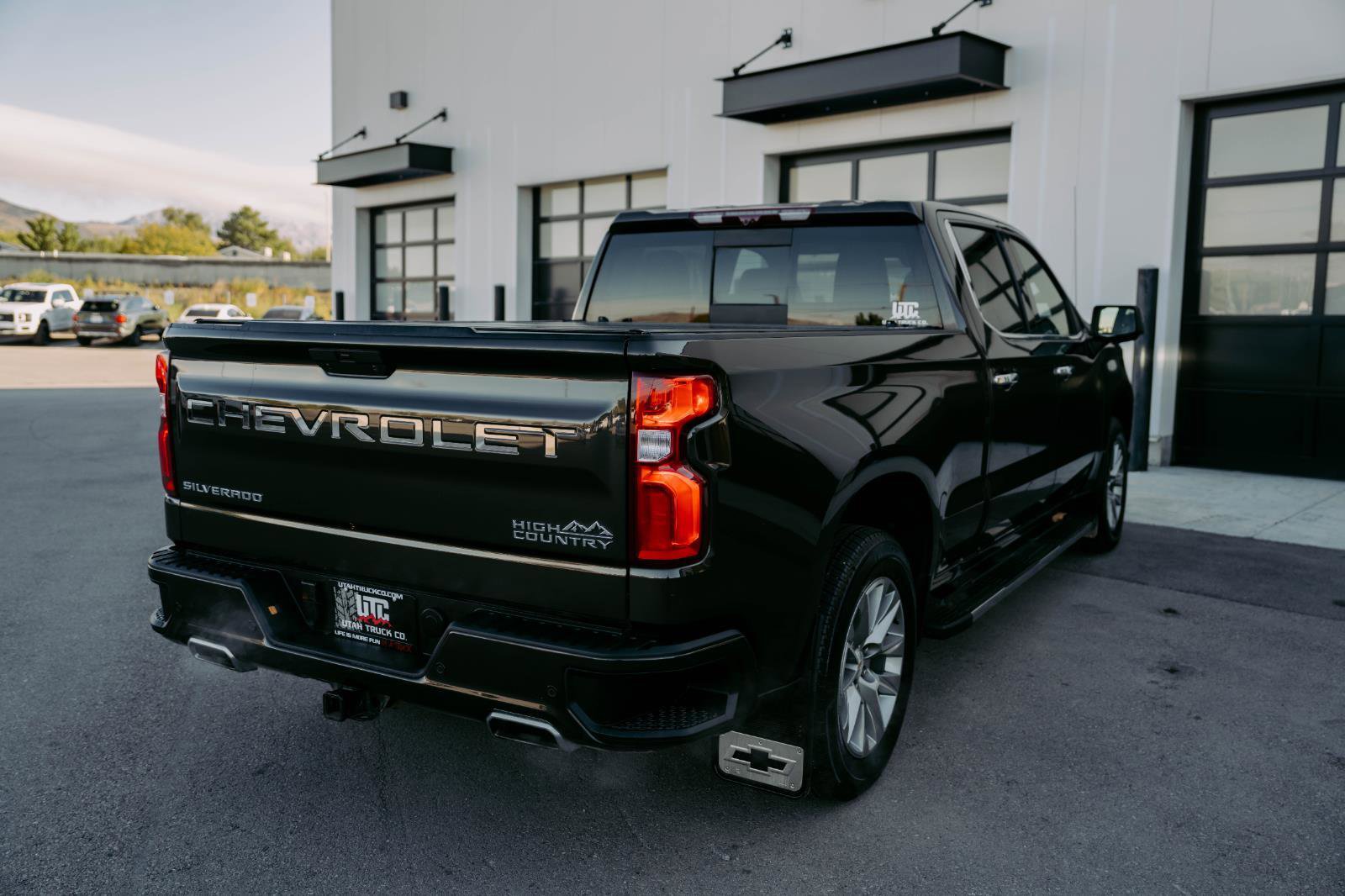 Used 2021 Chevrolet Silverado 1500 High Country w/ Technology Package image 8