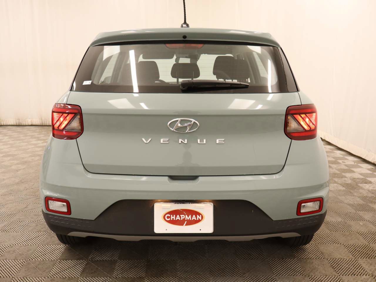 Used 2025 Hyundai Venue SE image 5