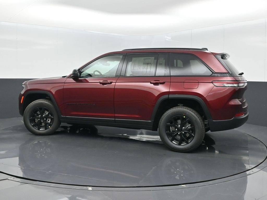 New 2025 Jeep Grand Cherokee Altitude image 5