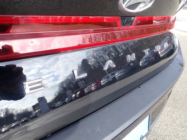 Used 2023 Hyundai Elantra SEL image 7