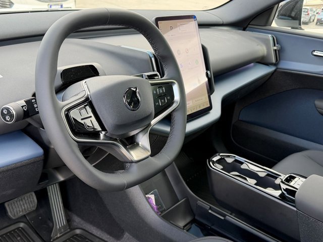 New 2026 Volvo EX30 Cross Country Ultra image 21