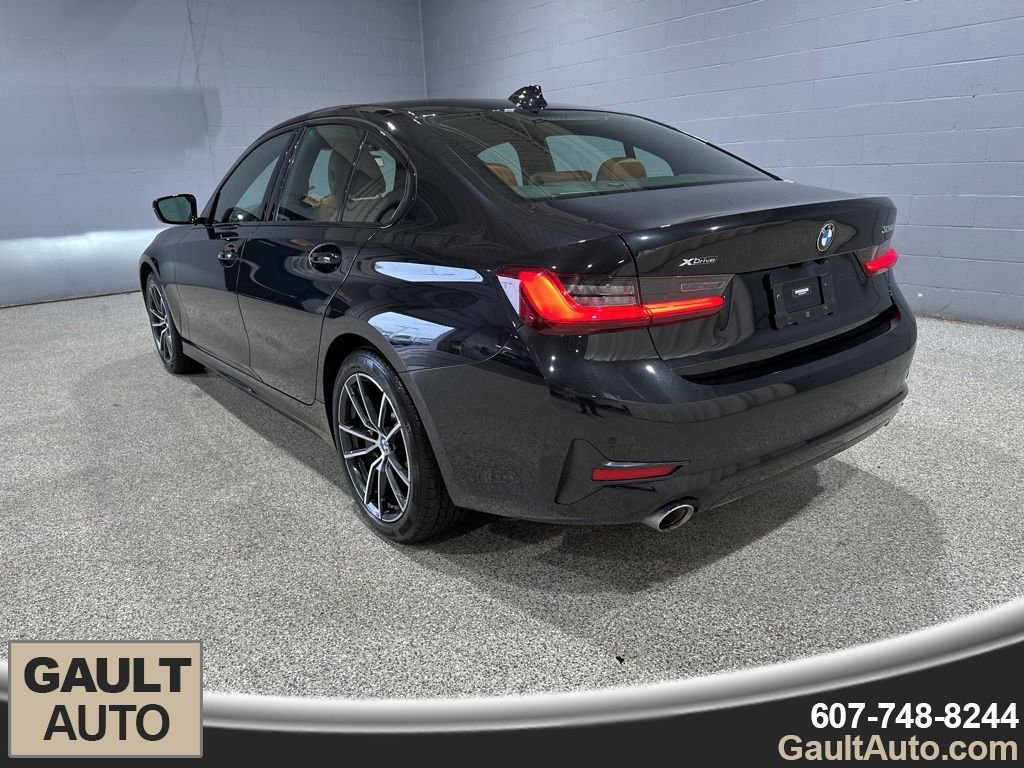 Certified 2022 BMW 330i xDrive Sedan w/ Driving Assistance Package image 6
