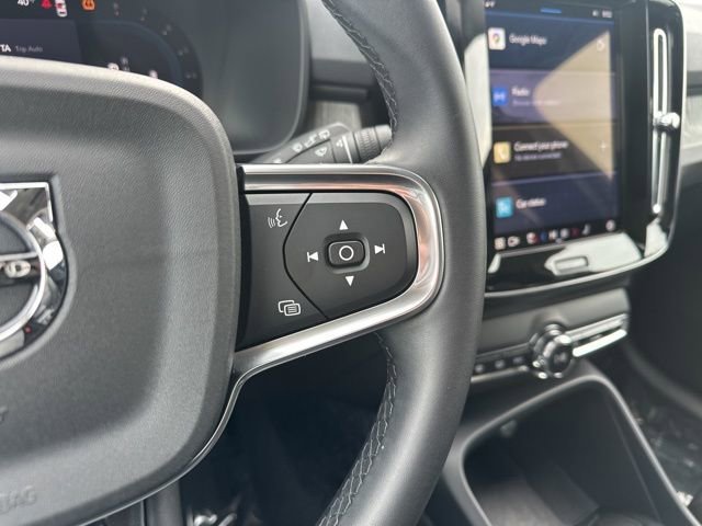Certified 2025 Volvo XC40 B5 Core image 25