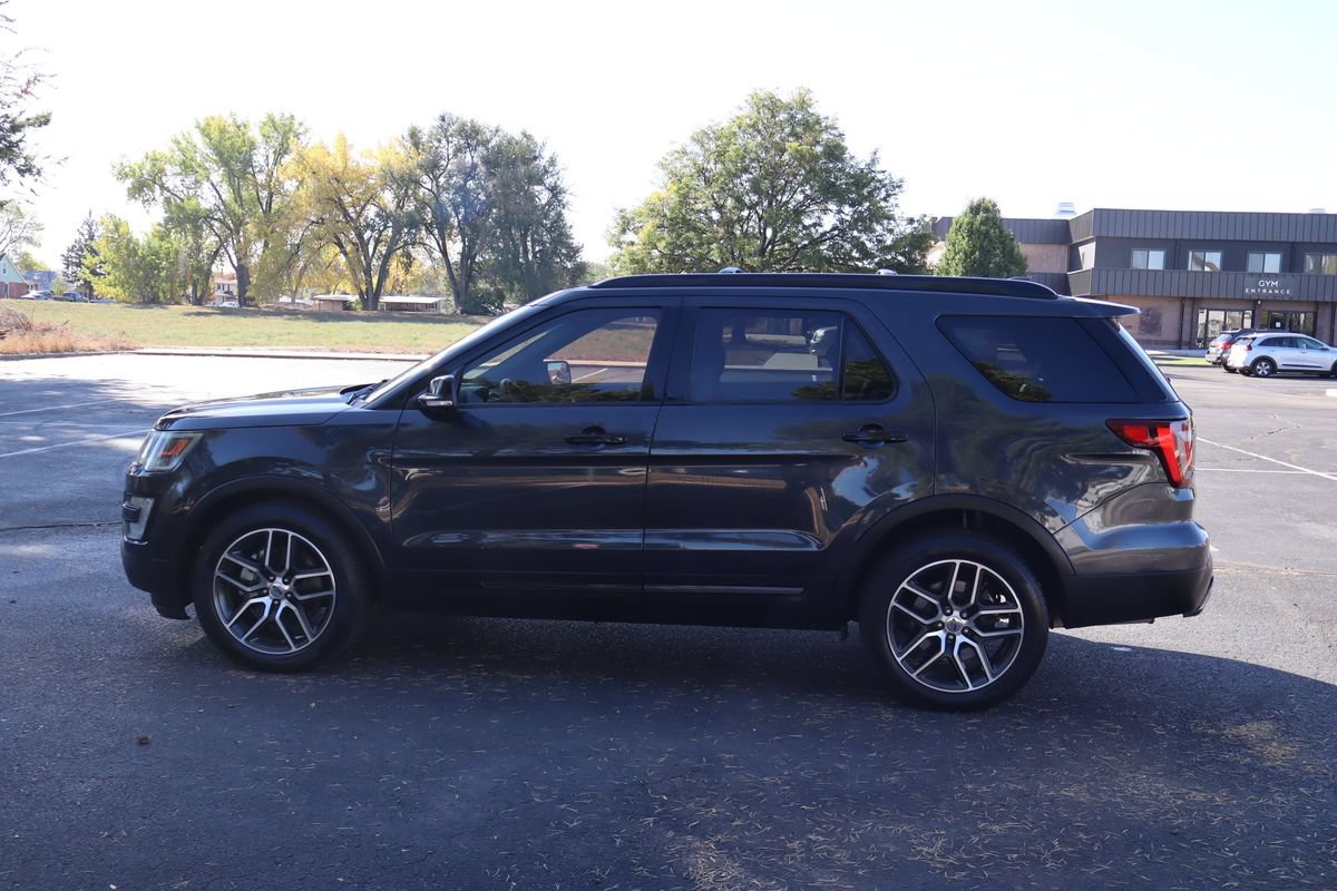 Used 2017 Ford Explorer Sport AWD/4WD image 9