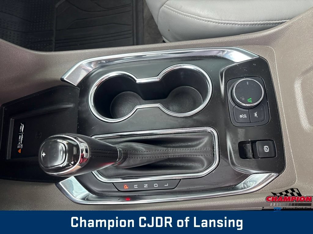 Used 2019 Chevrolet Traverse Premier w/ Driver Confidence II Package FWD image 31