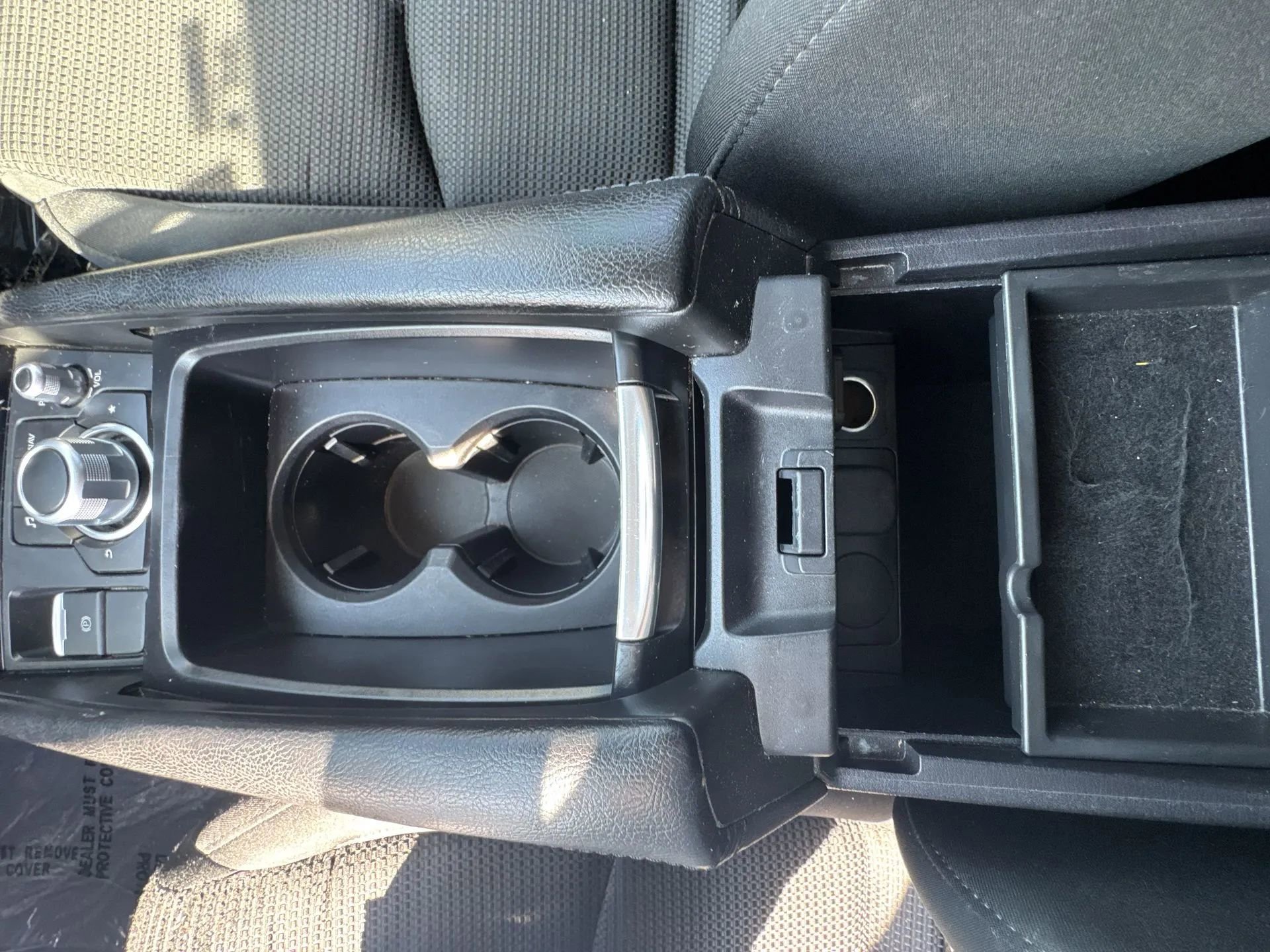 Used 2017 MAZDA MAZDA3 Sport w/ Preferred Equipment Package image 22