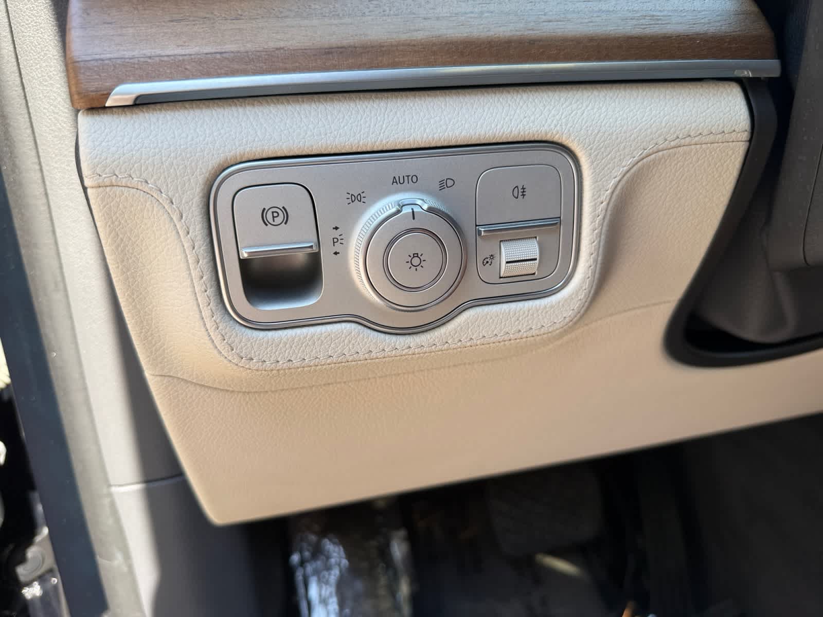 Certified 2020 Mercedes-Benz GLE 350 4MATIC image 26