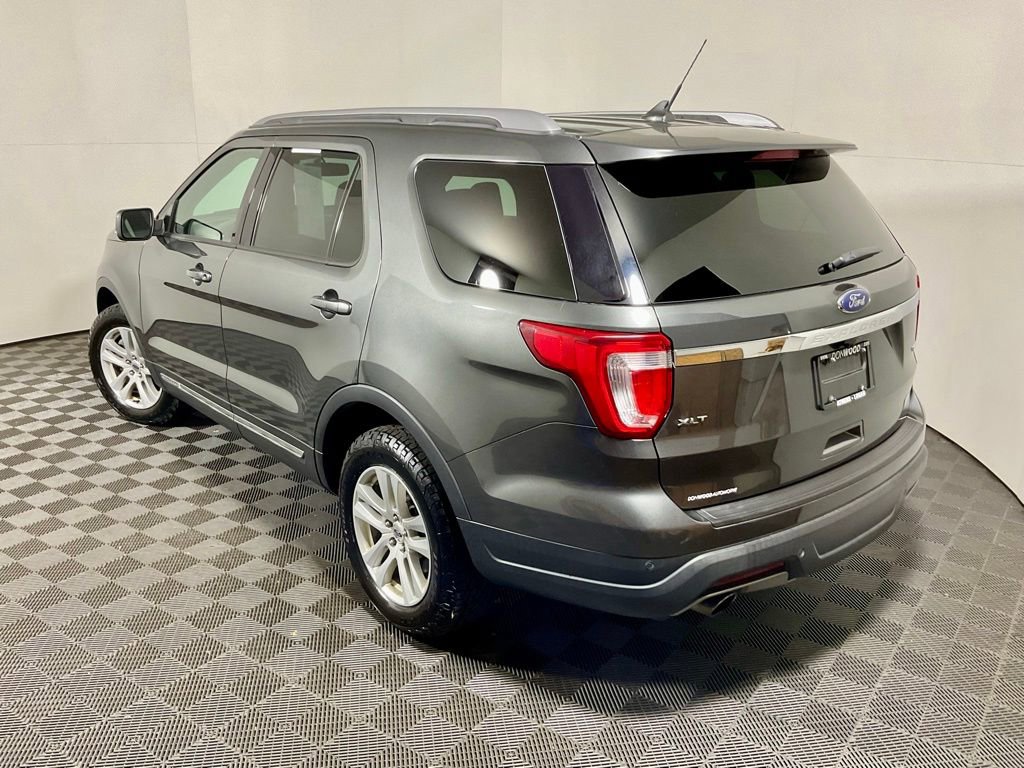 Used 2019 Ford Explorer XLT w/ Equipment Group 201A AWD/4WD image 13