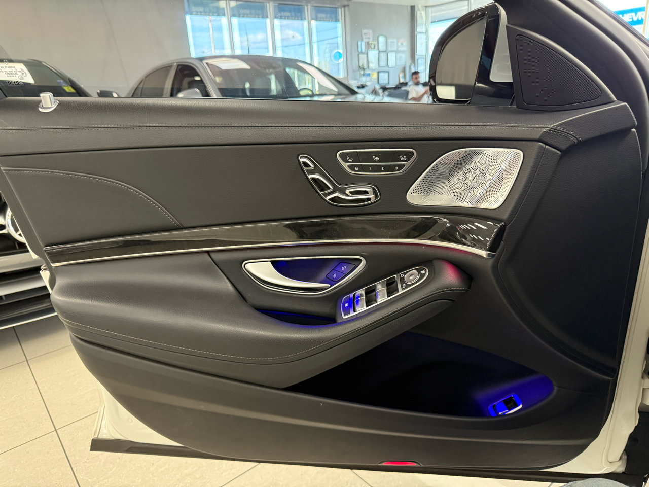 Used 2019 Mercedes-Benz S 450 Sedan w/ AMG Line Exterior image 9