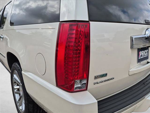 Used 2012 Cadillac Escalade ESV Platinum AWD/4WD image 14