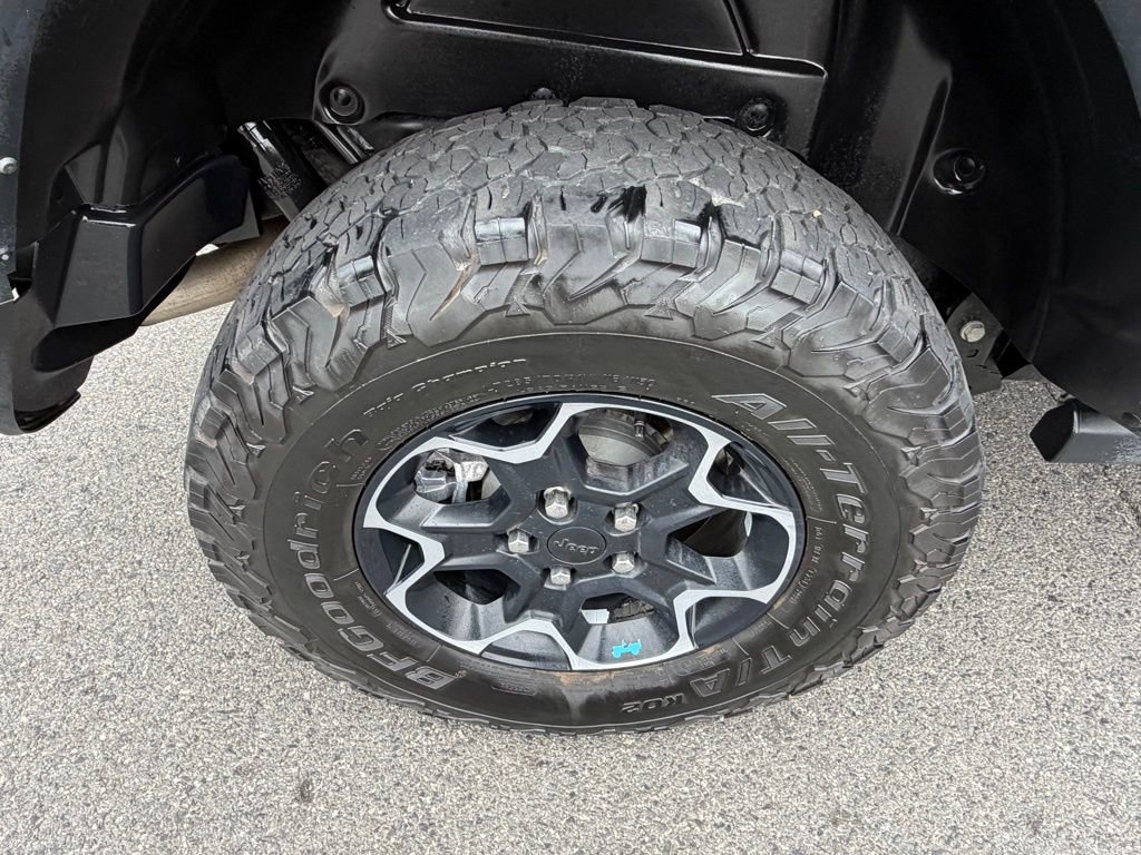 Used 2023 Jeep Wrangler Unlimited Rubicon 4xe image 15