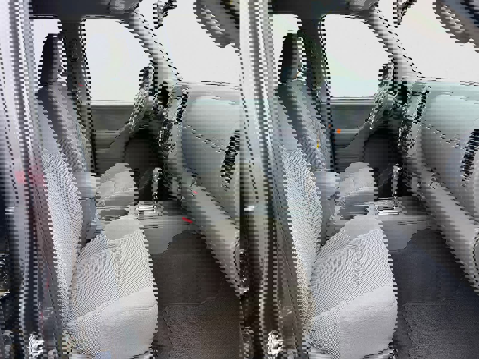 Used 2019 Nissan Frontier SV image 15