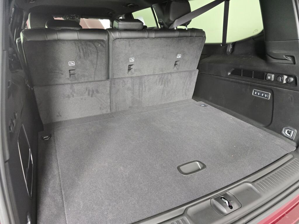 New 2025 Jeep Wagoneer L Series II w/ HD Trailer Tow Package w/25F image 13