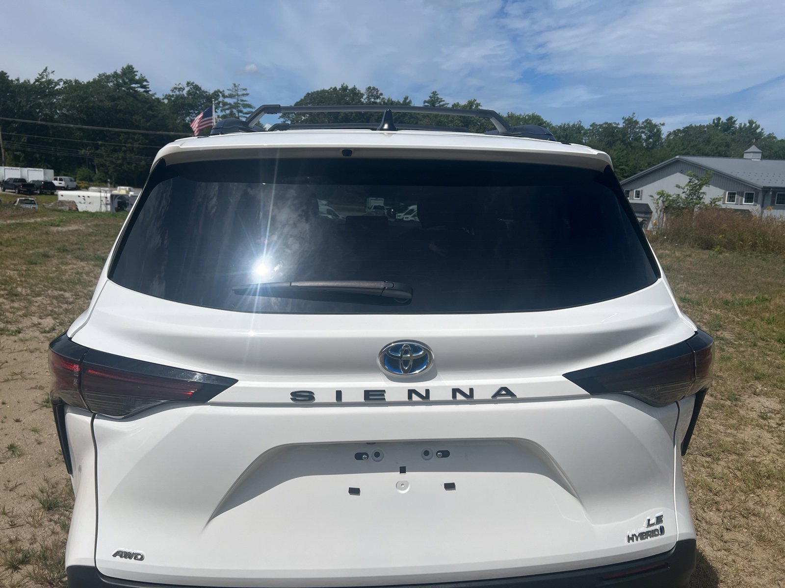 Used 2024 Toyota Sienna LE image 7